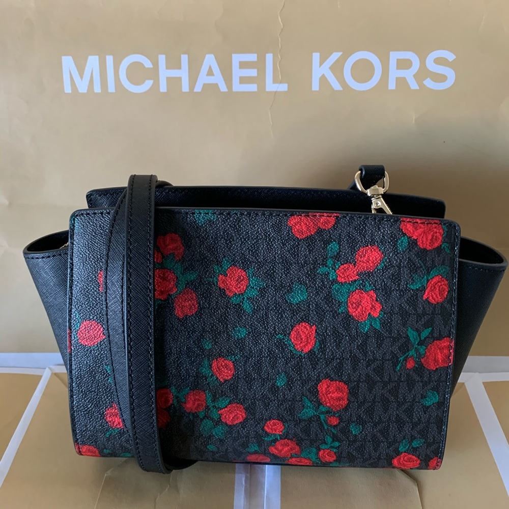 ***SOLD*** Michael Kors Selma Crossbody & Wallet - Picture 3 of 8